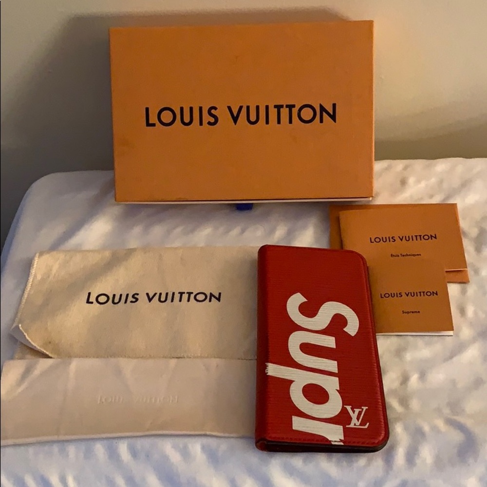 Authentic USED LV x supreme iPhone 7+ folio epi